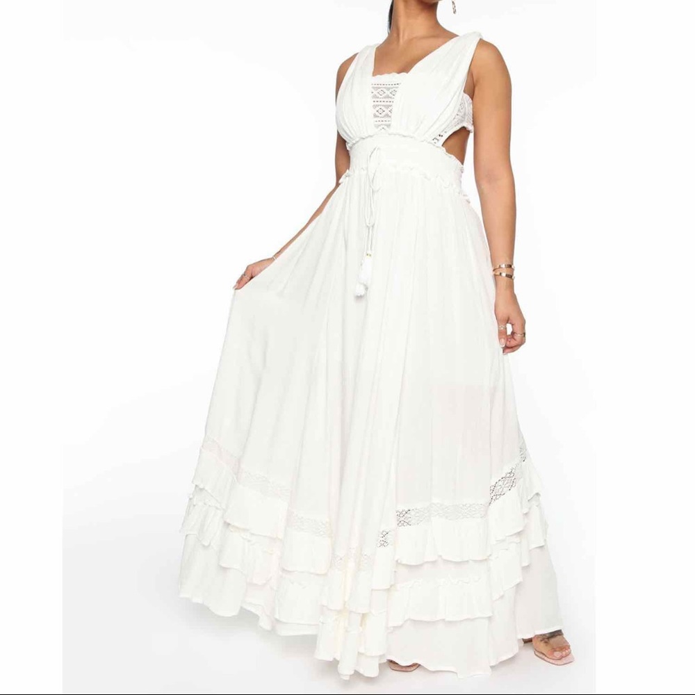 FASHION NOVA white crochet maxi dress (large)